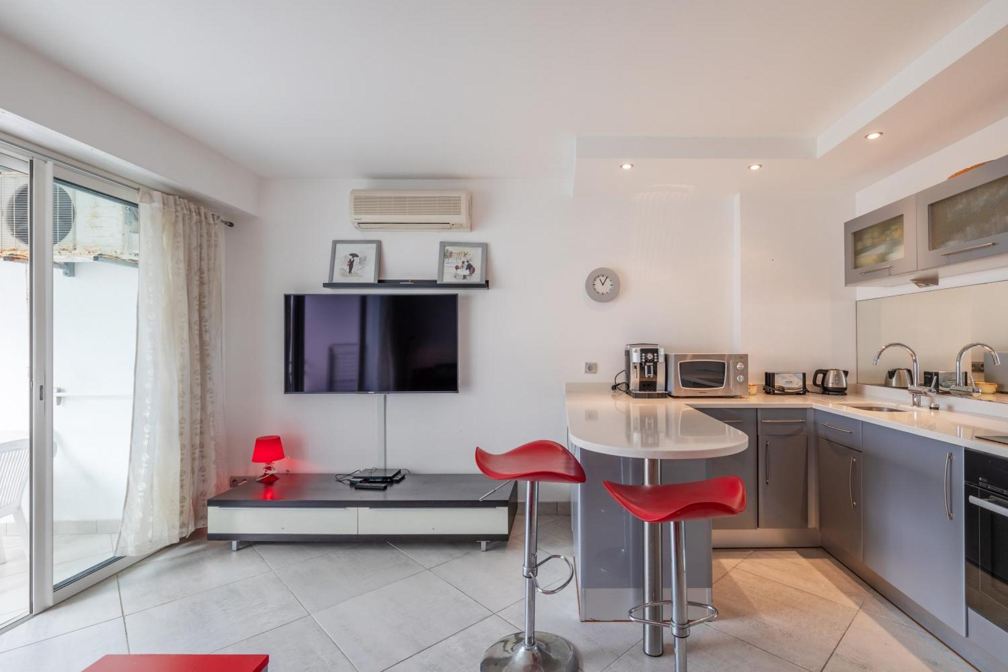 Apartment Les Tropiques Bord De Juan Les Pins